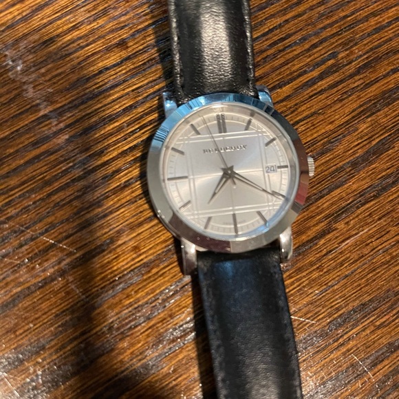 Burberry watch. - Picture 2 of 4